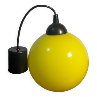 Globe opalin jaune suspension année 70