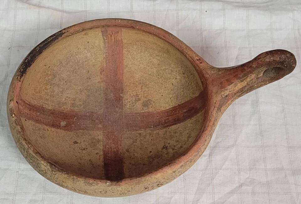 Traditional Kabyle/Berber terracotta pottery decorated with patterns (3)
