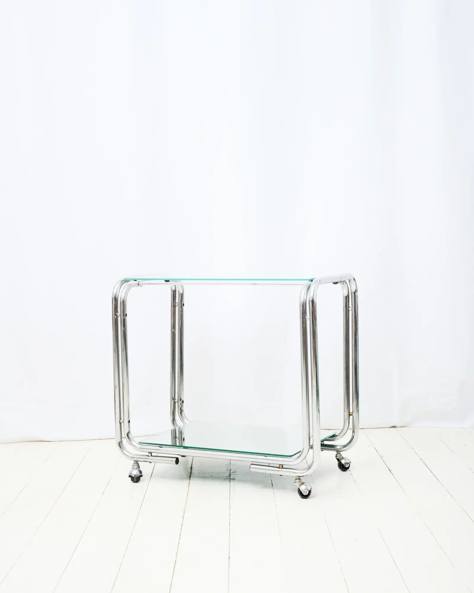 Tubular dessert trolley in chrome, glass and mirror, Italy, 1970s.