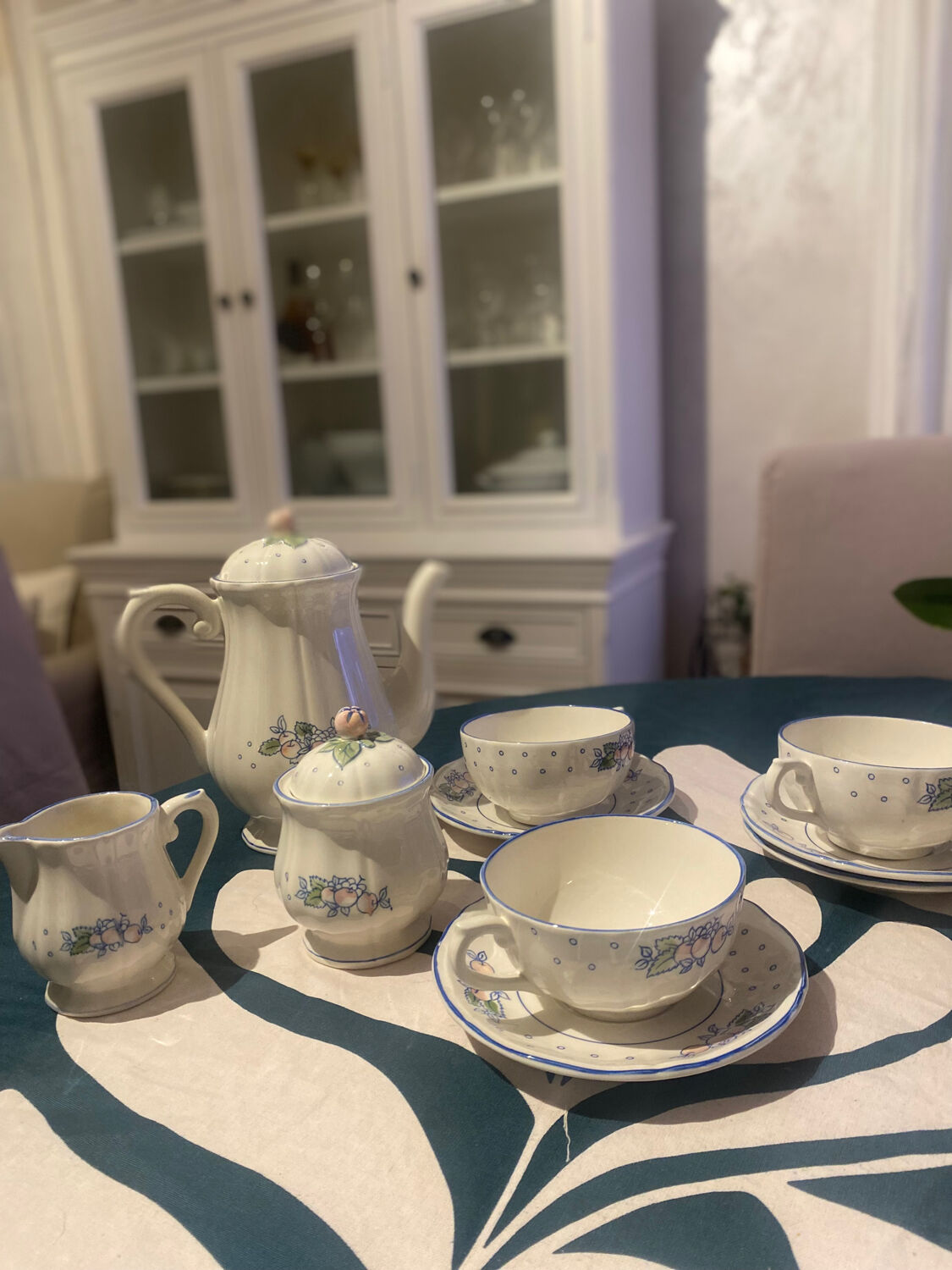 Gien tea service