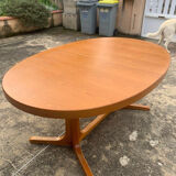 Baumann oval dining table
