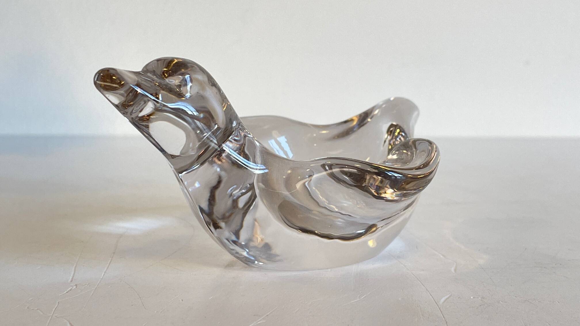 Empty crystal pocket in vintage bird shape