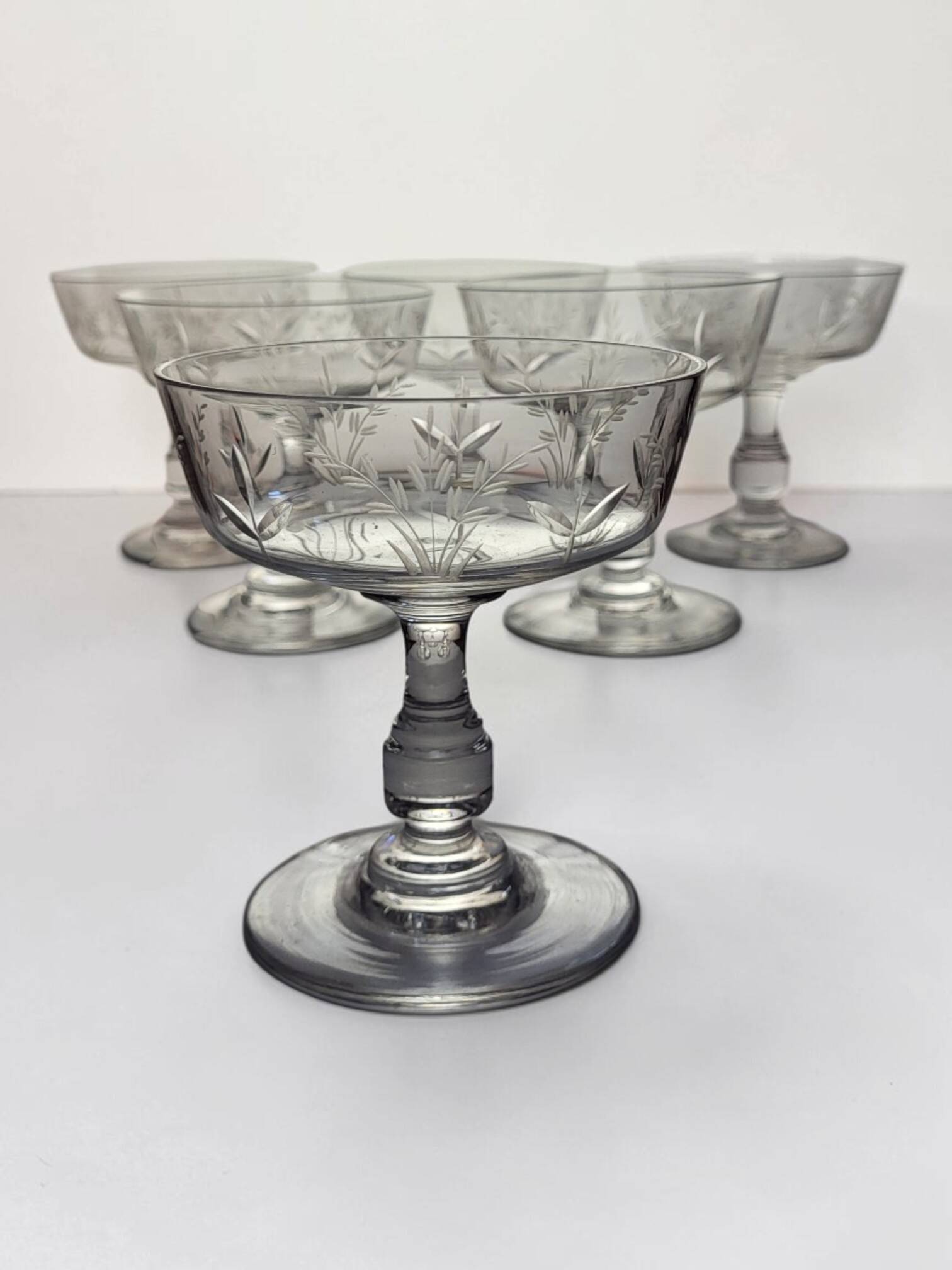 6 coupes à champagne en cristal