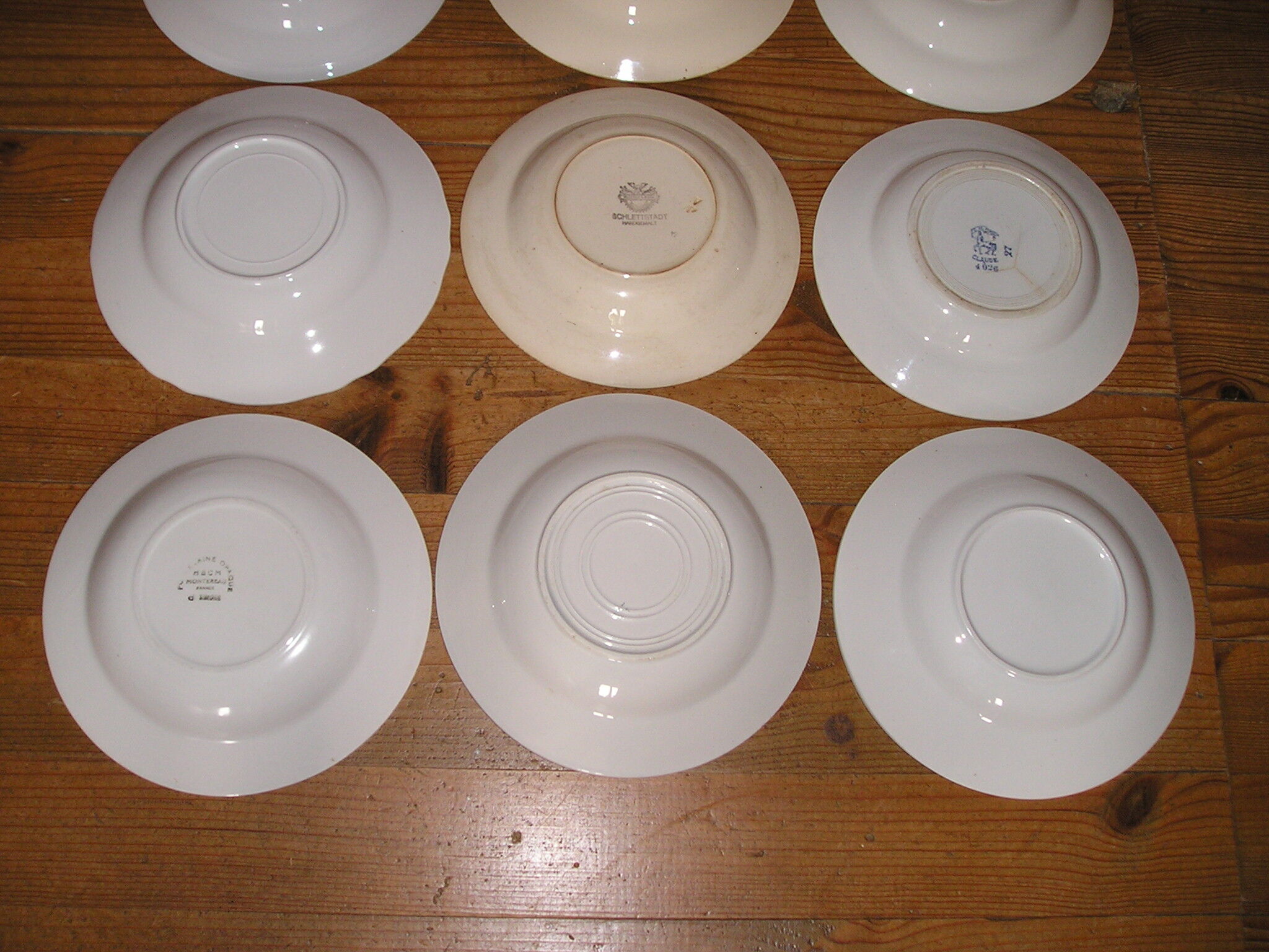 Set of 12 different hollow plates
