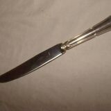 12 table knives with trilobate handles by the brand "G.Vivier"