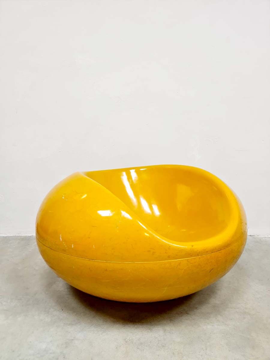 Vintage pair Pastil chairs lounge chairs Eero Aarnio Asko 'Spage age'