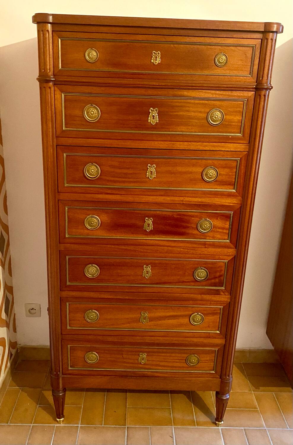 Louis XVI Weekly chest