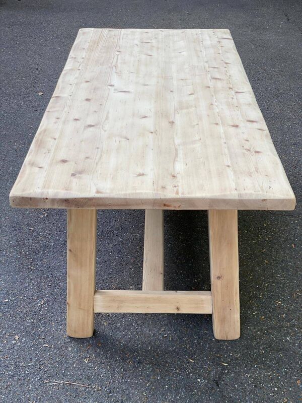 Grande table de ferme monastère décapée en bois brut extensible 200 à 300cm