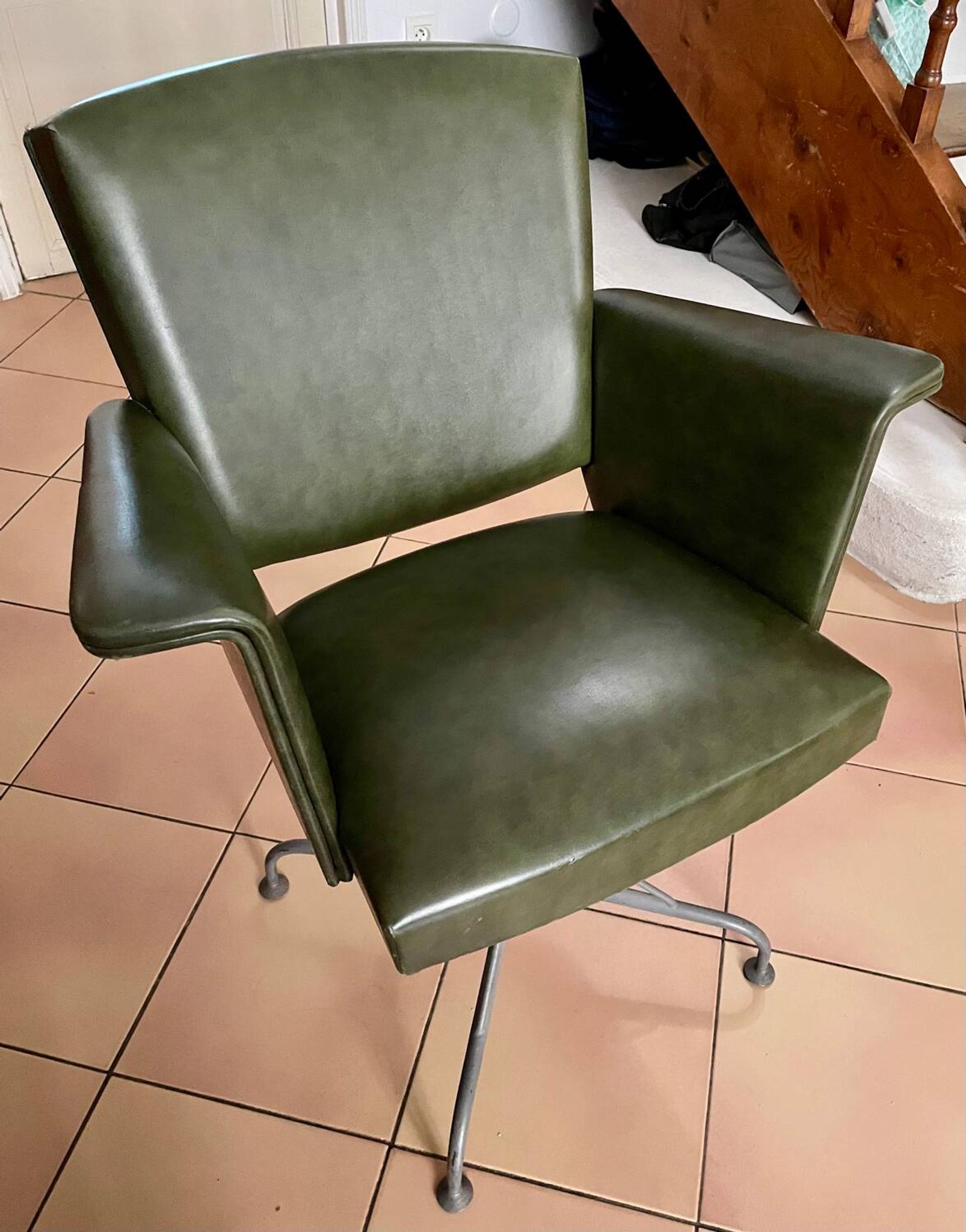 Vintage swivel hairdresser chair