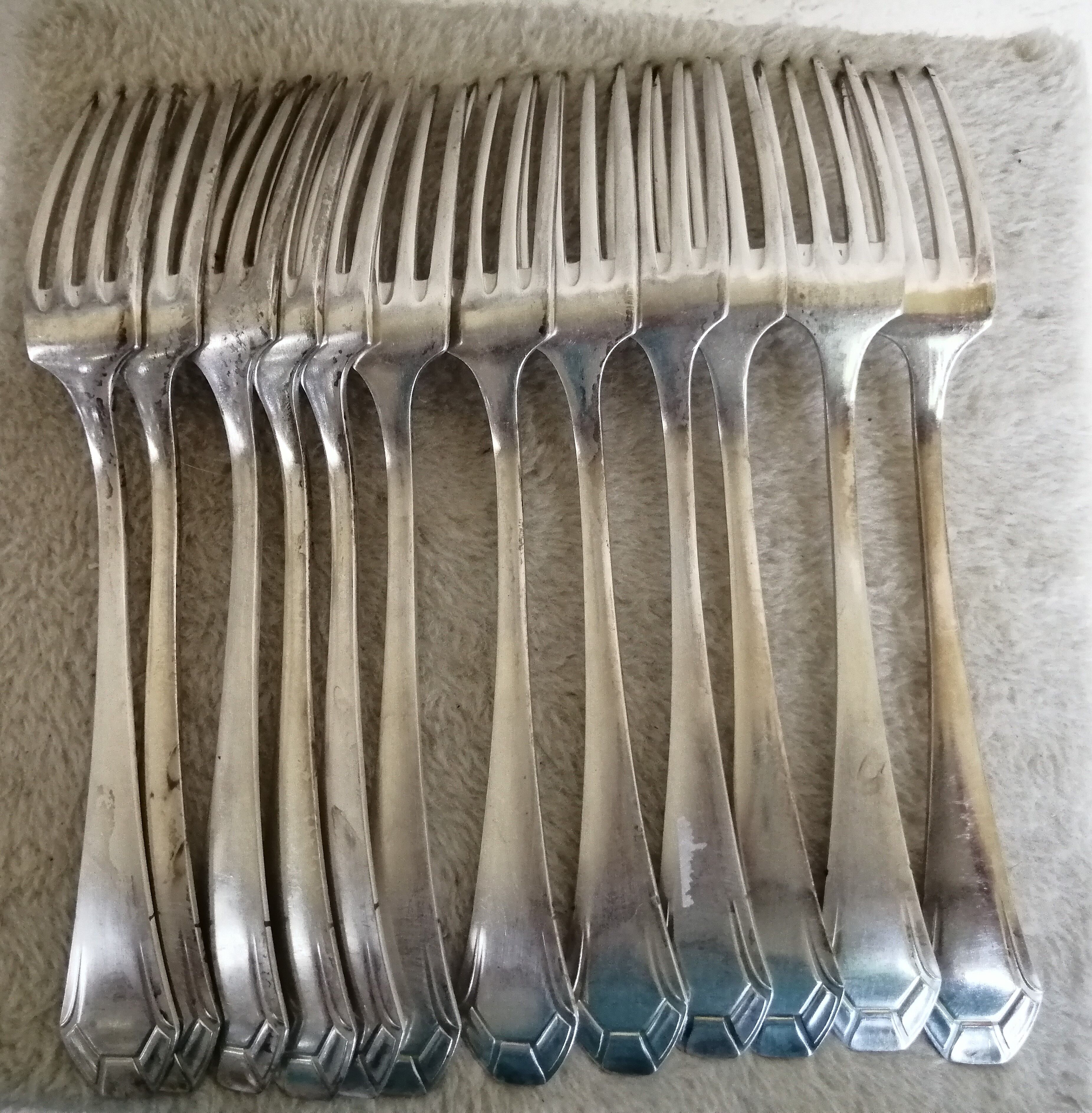12 Art Deco silver metal bistro forks