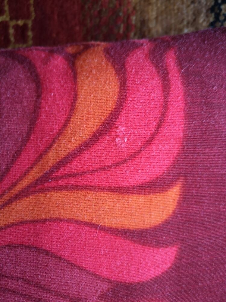 Vintage flower power/psychedelic cushion - 1970s