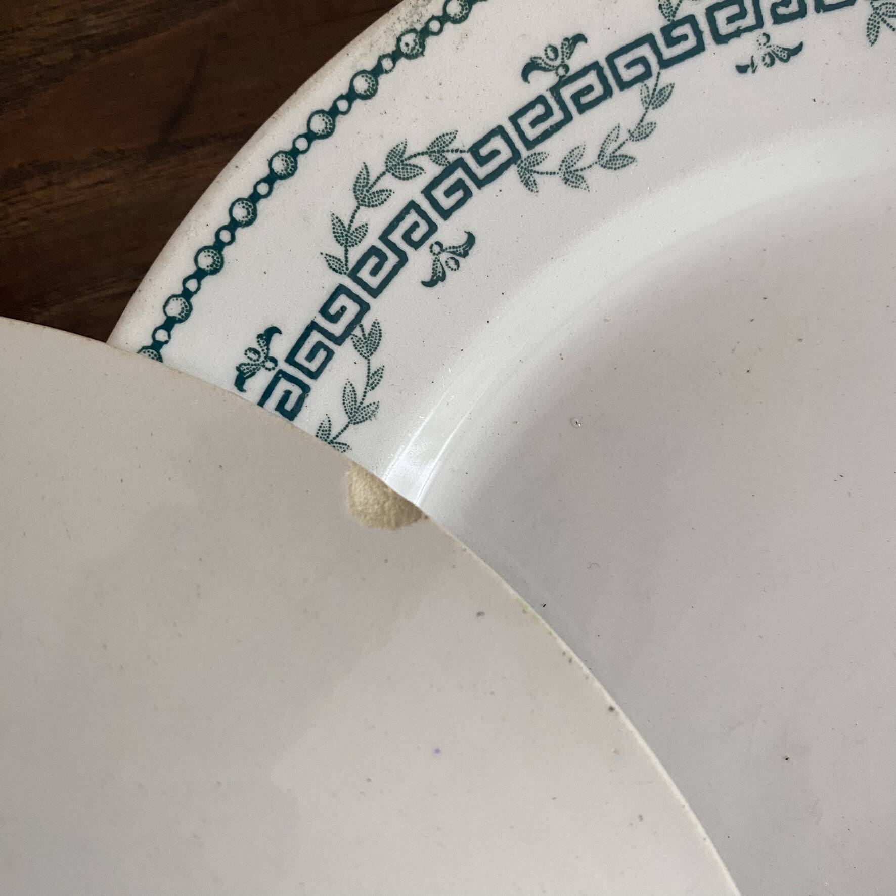 Flat plates in ironstone Gien model Austerlitz