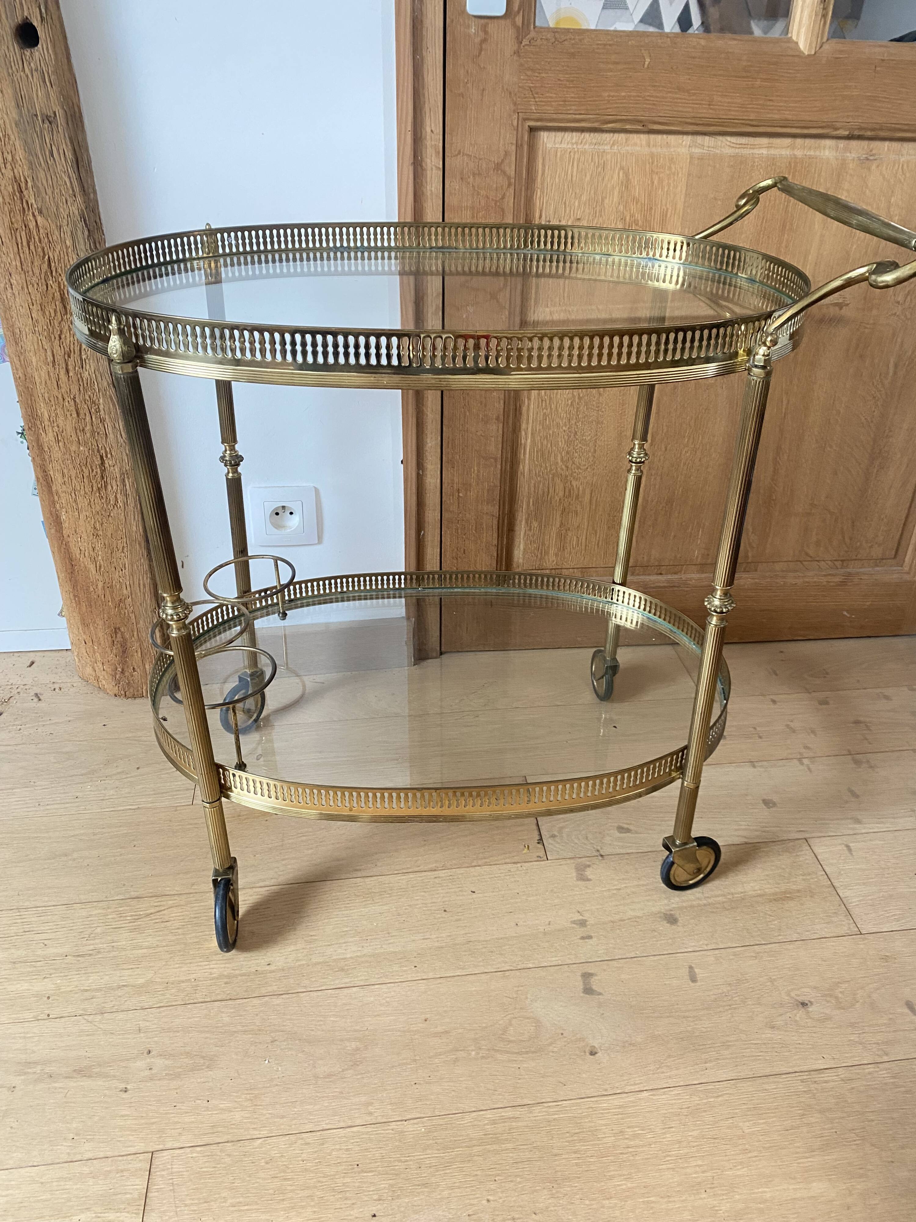 Oval golden brass rolling dessert trolley, Maison Jansen style, 1960s.