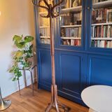 Baumann parrot coat rack