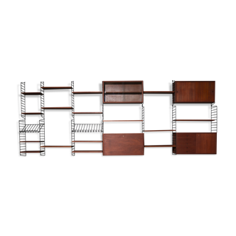 Nisse string wall system in teak