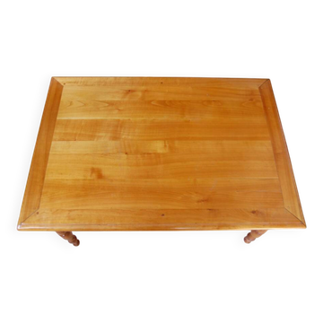 coffee table in solid cherry wood