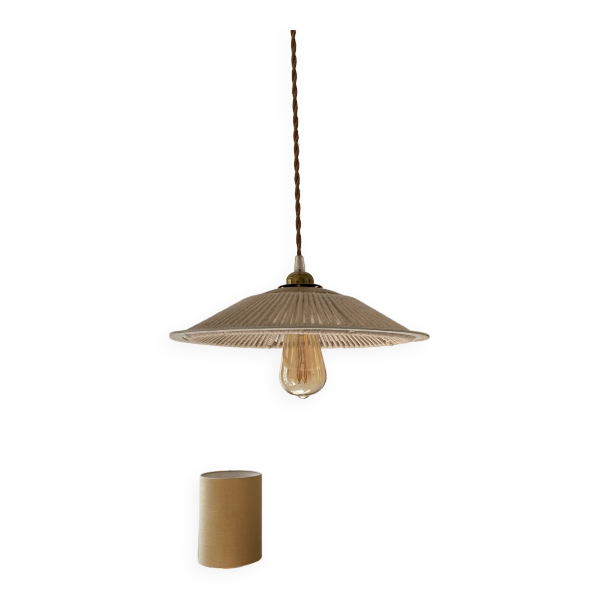 Suspension Parasol raphia et metal doré
