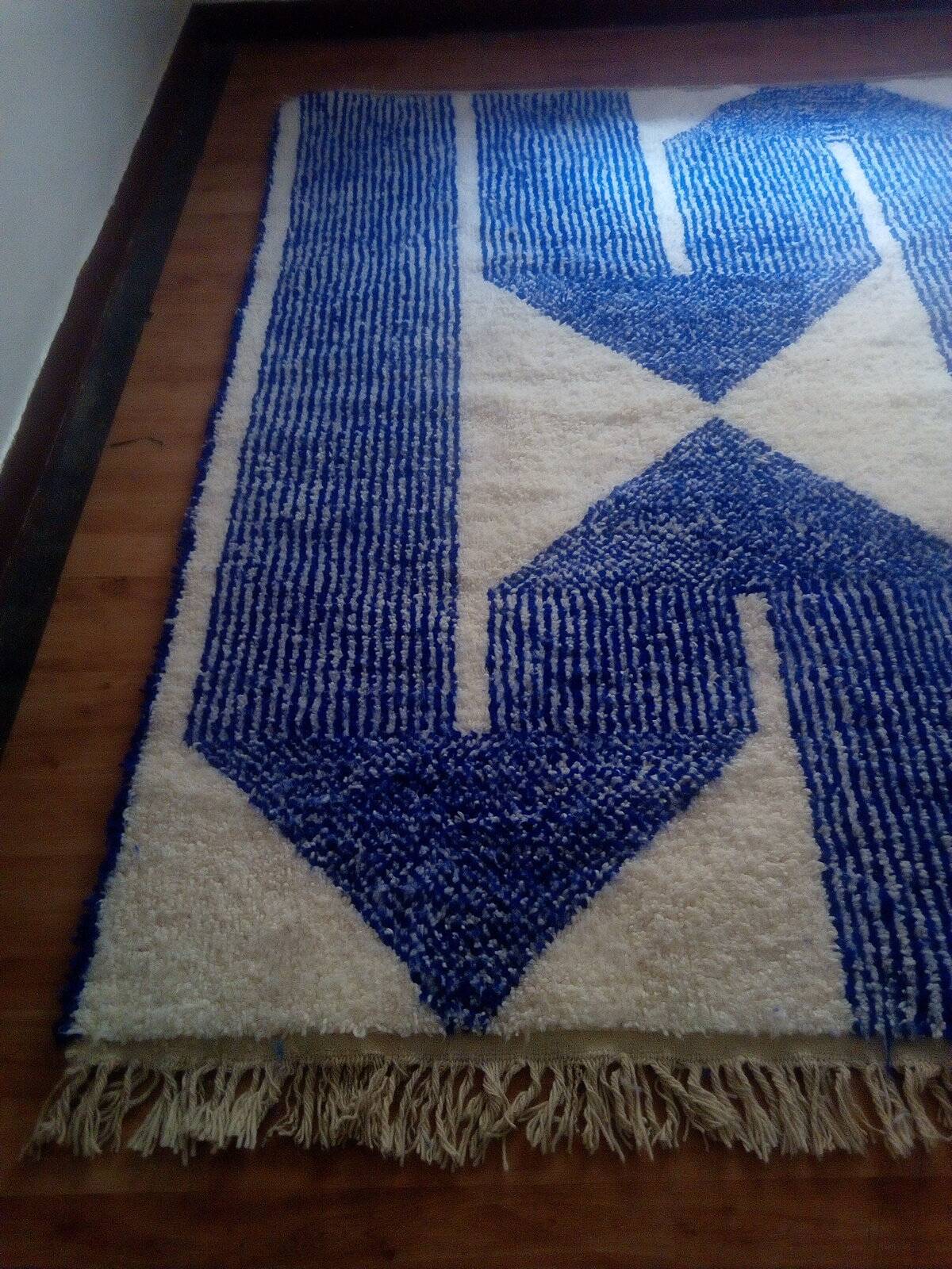 Traditional Moroccan rug, natural wool, 3 x 2 m.