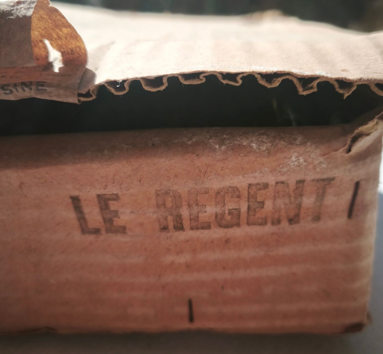 Art Deco liqueur service in opaline