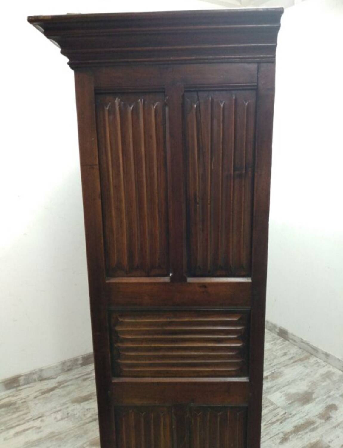 High period carved furniture