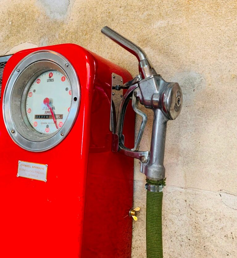 Pompe à essence murale Aster Junior garage vintage station service design 1950 1960