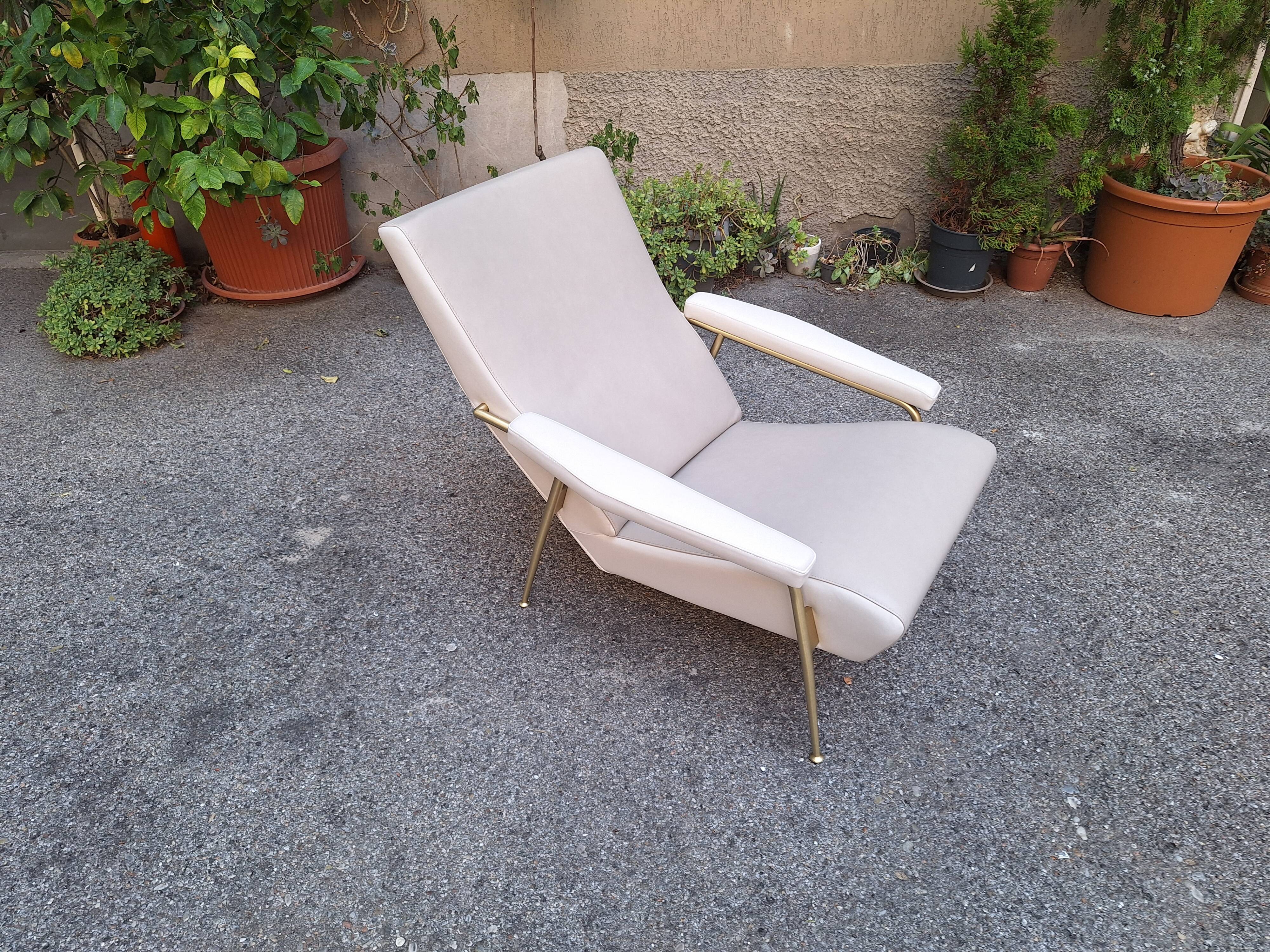 poltrona D.153.1 deza distex en cuir gio ponti pour molteni