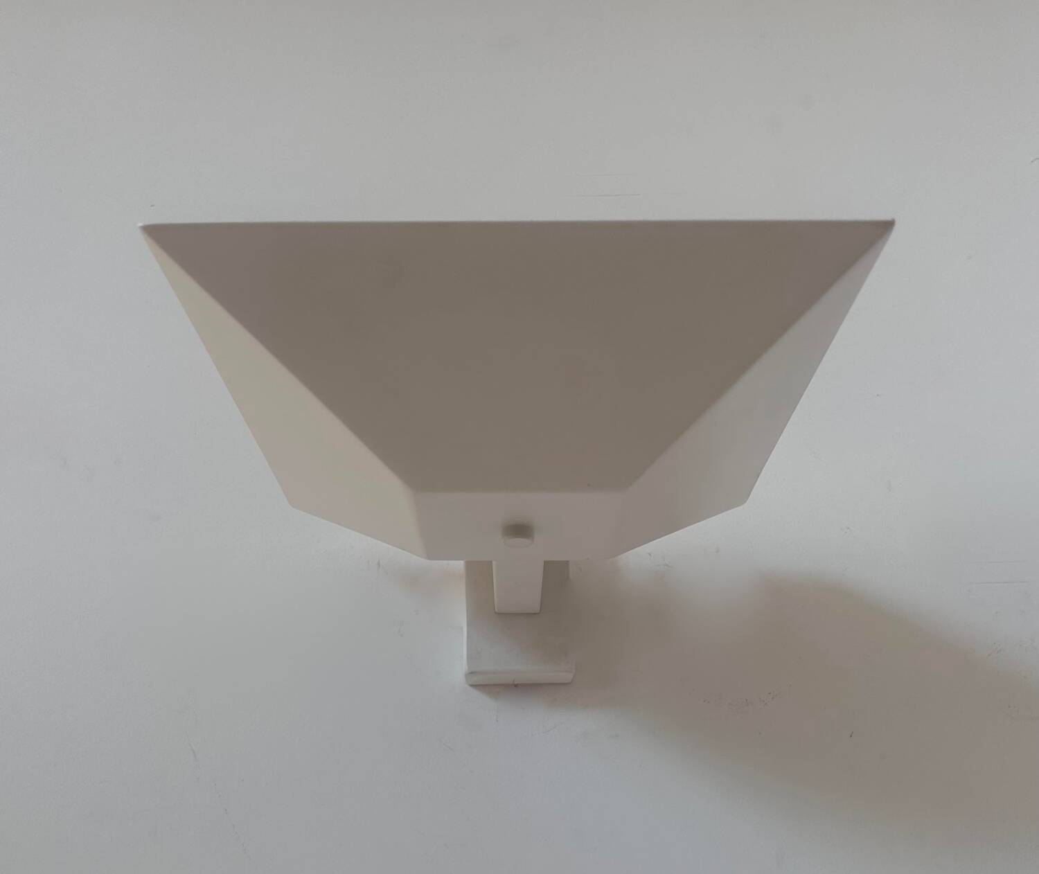 Set of modernist wall lights, white lacquered metal, France 1970