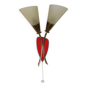 Vintage 1950s wall lamp in brass with flower decoration.