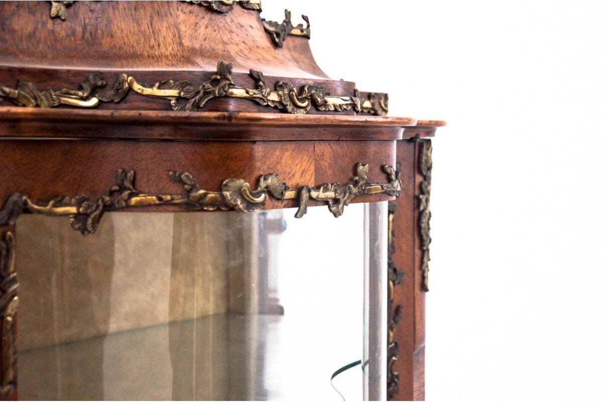 Vitrine, France, vers 1880.