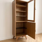 Vintage display cabinet from the 1960s in wood.