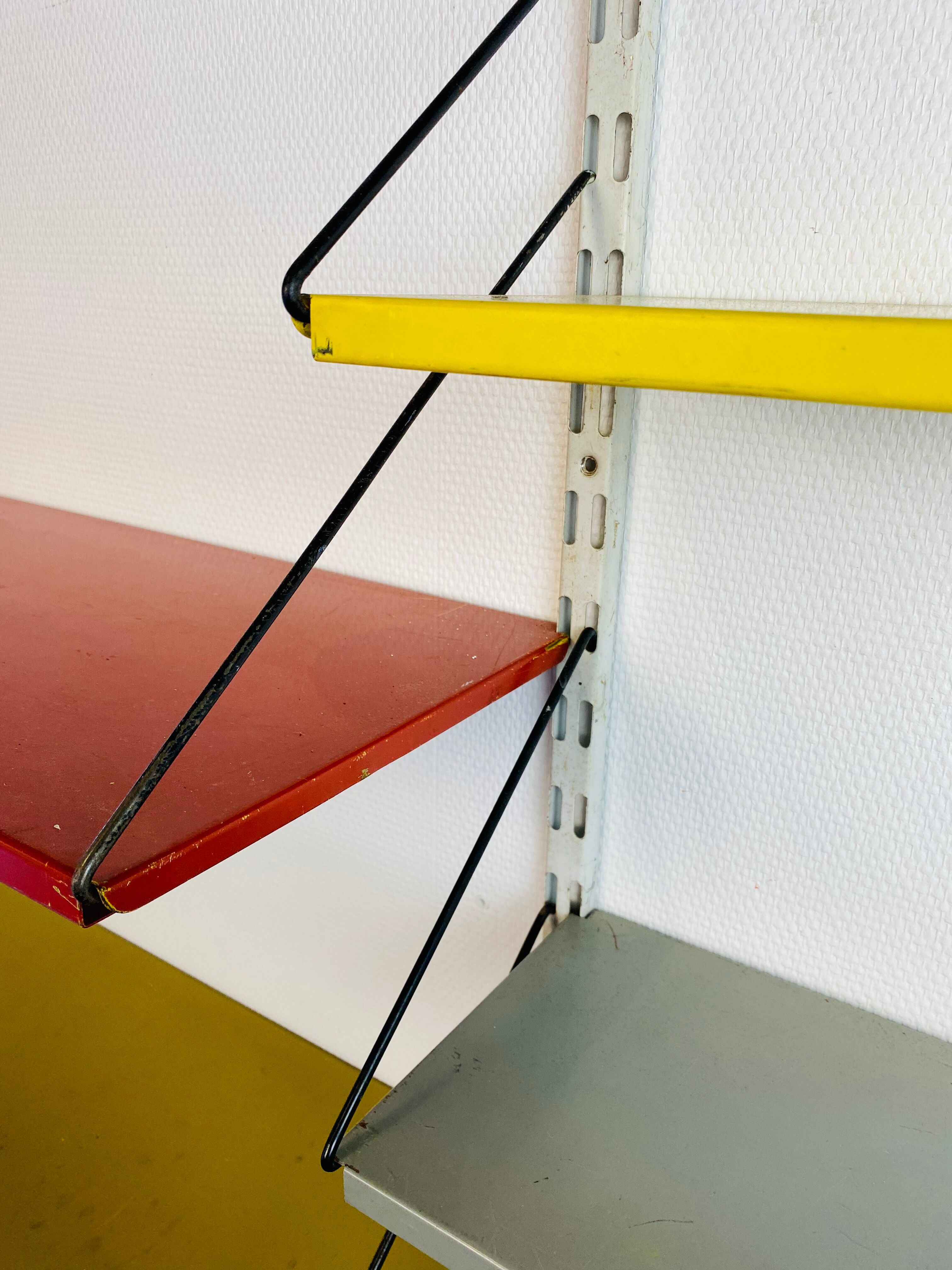 Shelf system, wall, metal, Pilastro edition.