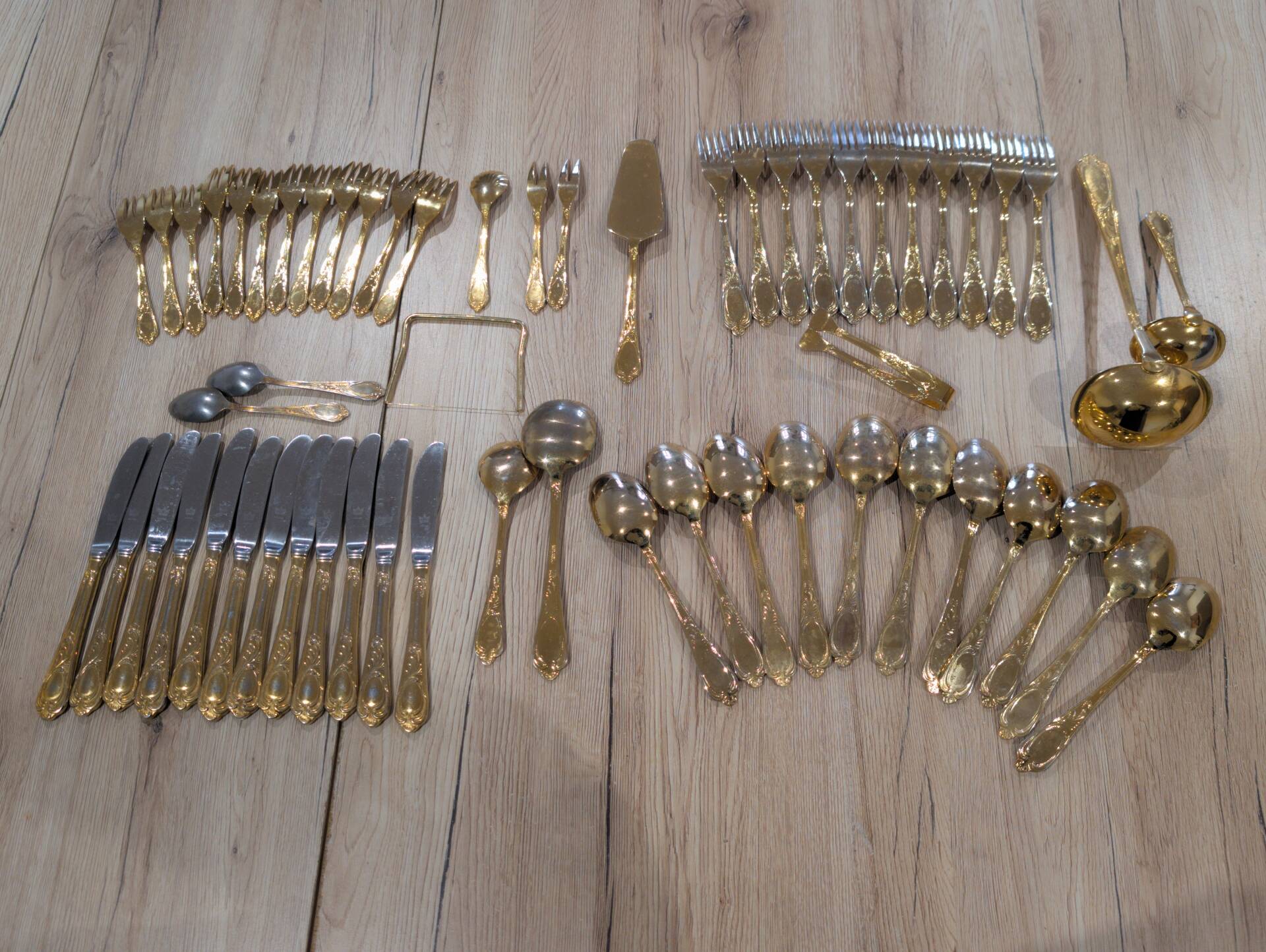 Luxury Cutlery Set Solingen SBS Gold Plated with 23/24 Carats - 70 Pieces