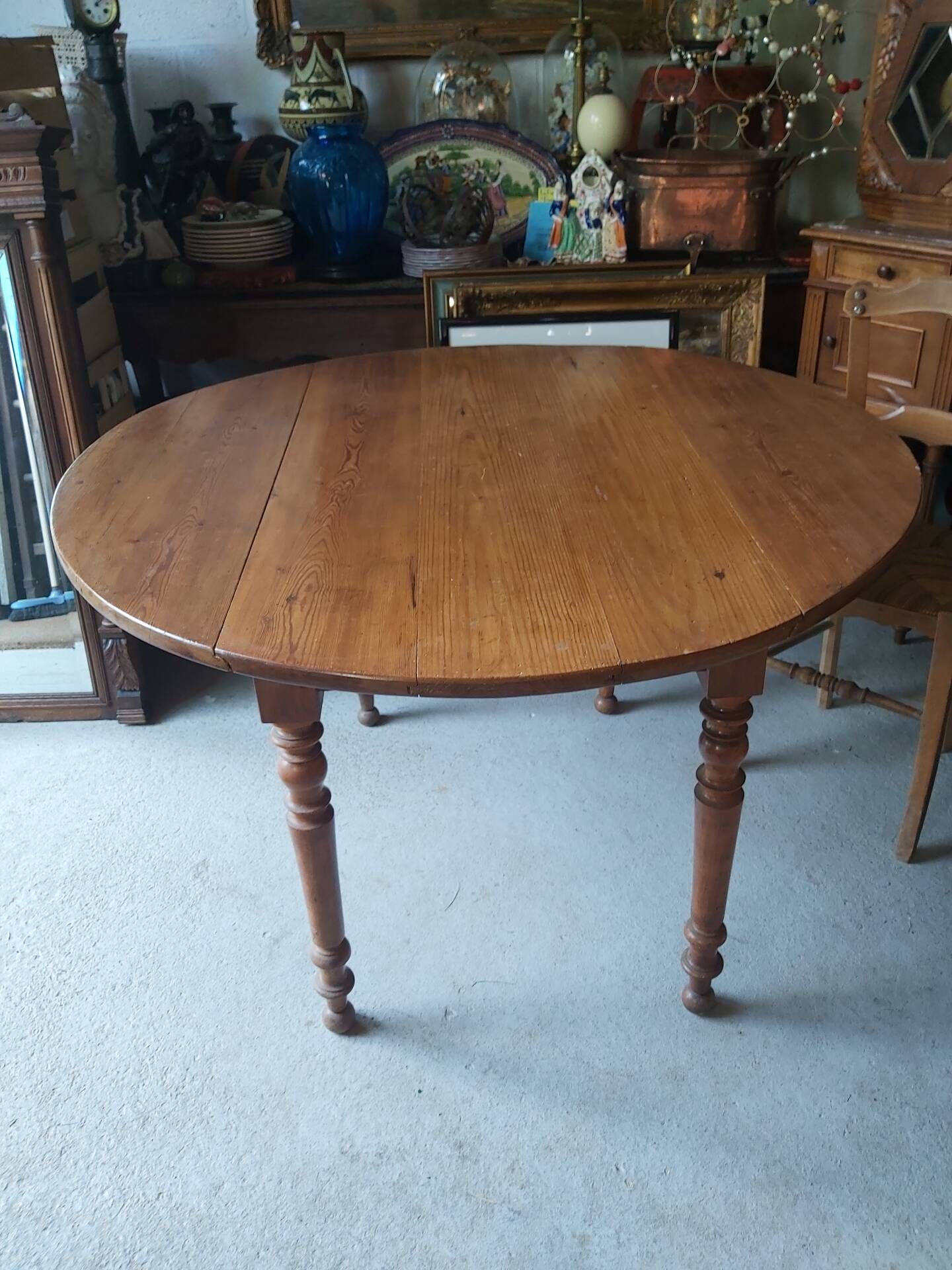 Round table