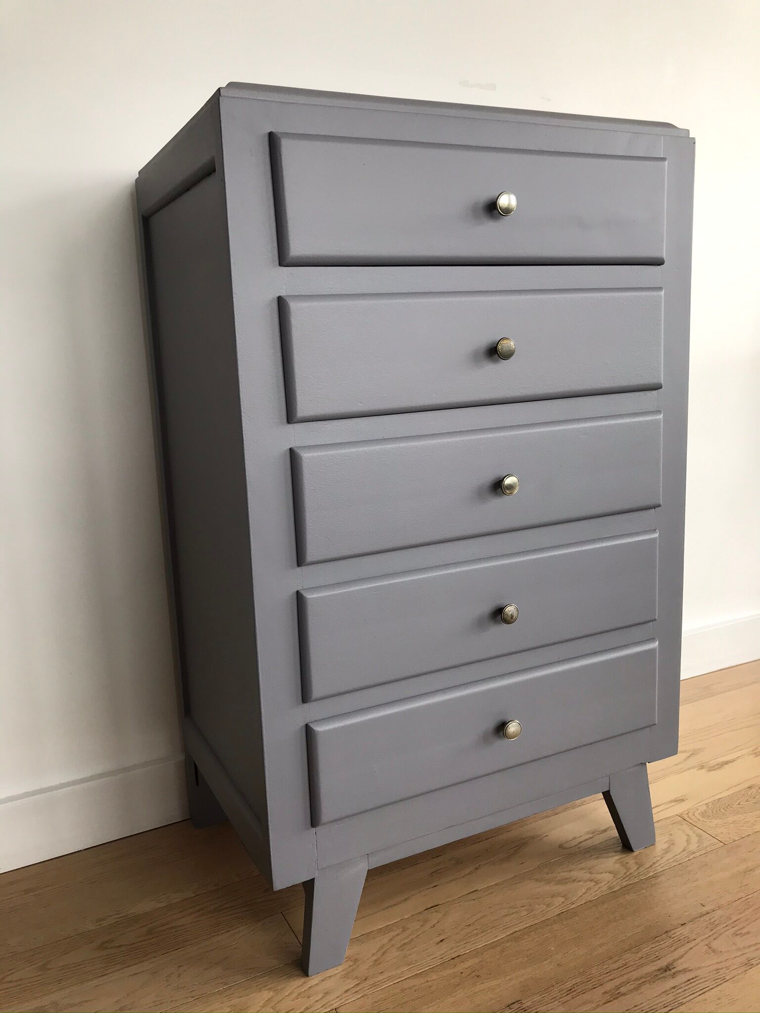 Wooden dresser painted five drawers tapered feet, vintage 60s