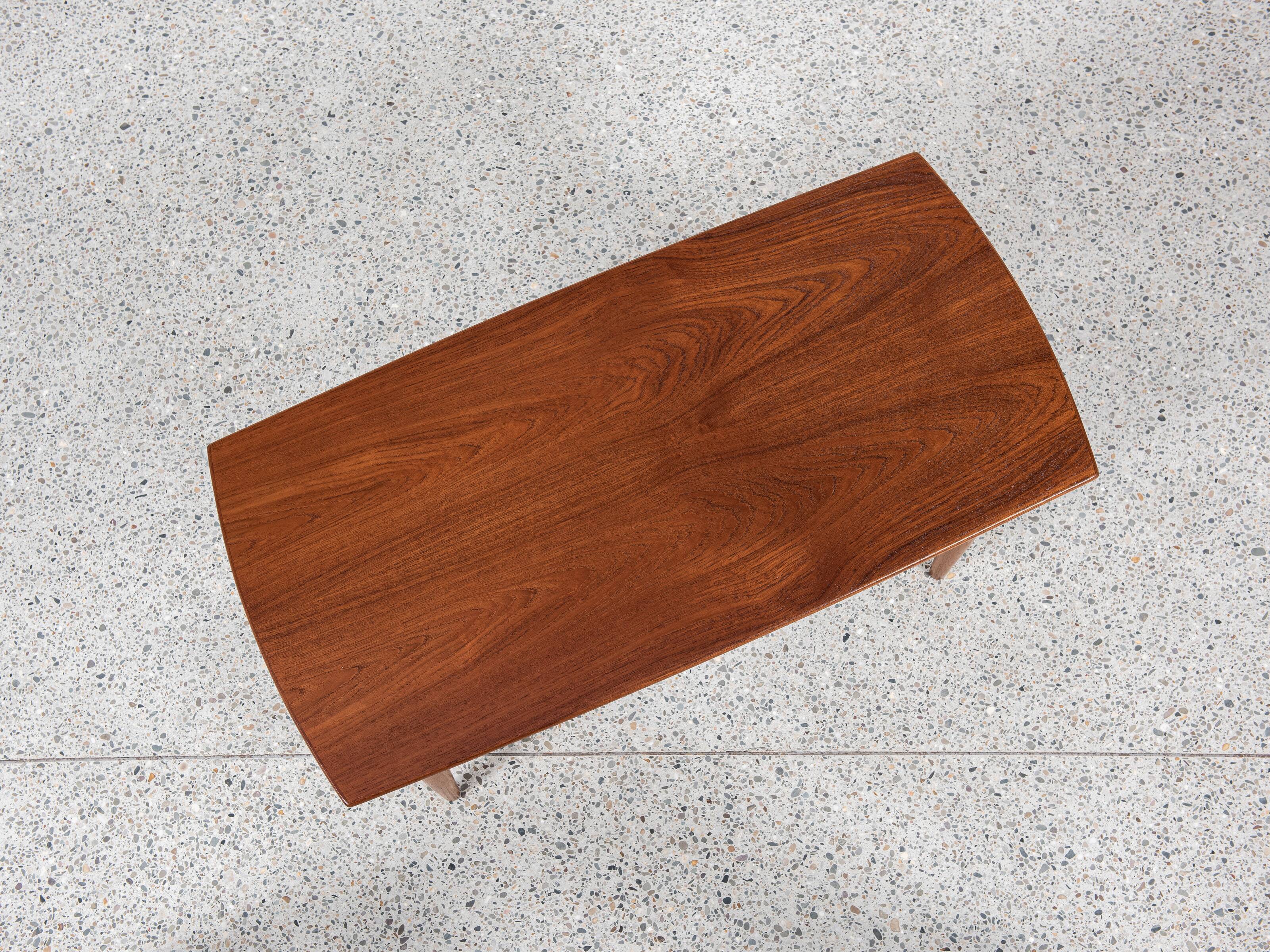 Midcentury Danish extendable coffee table in oak and teak 1960s