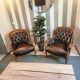 Pair of vintage Chesterfield club armchairs in brown tufted leather –