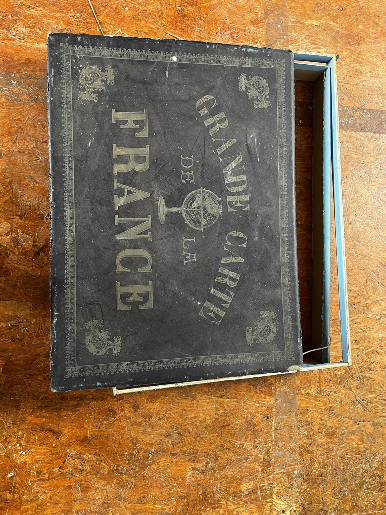 Vintage France map puzzle