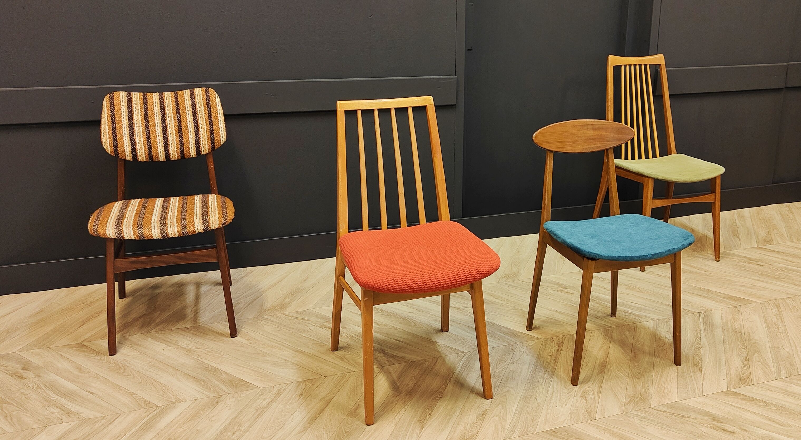 Set of 4 chairs