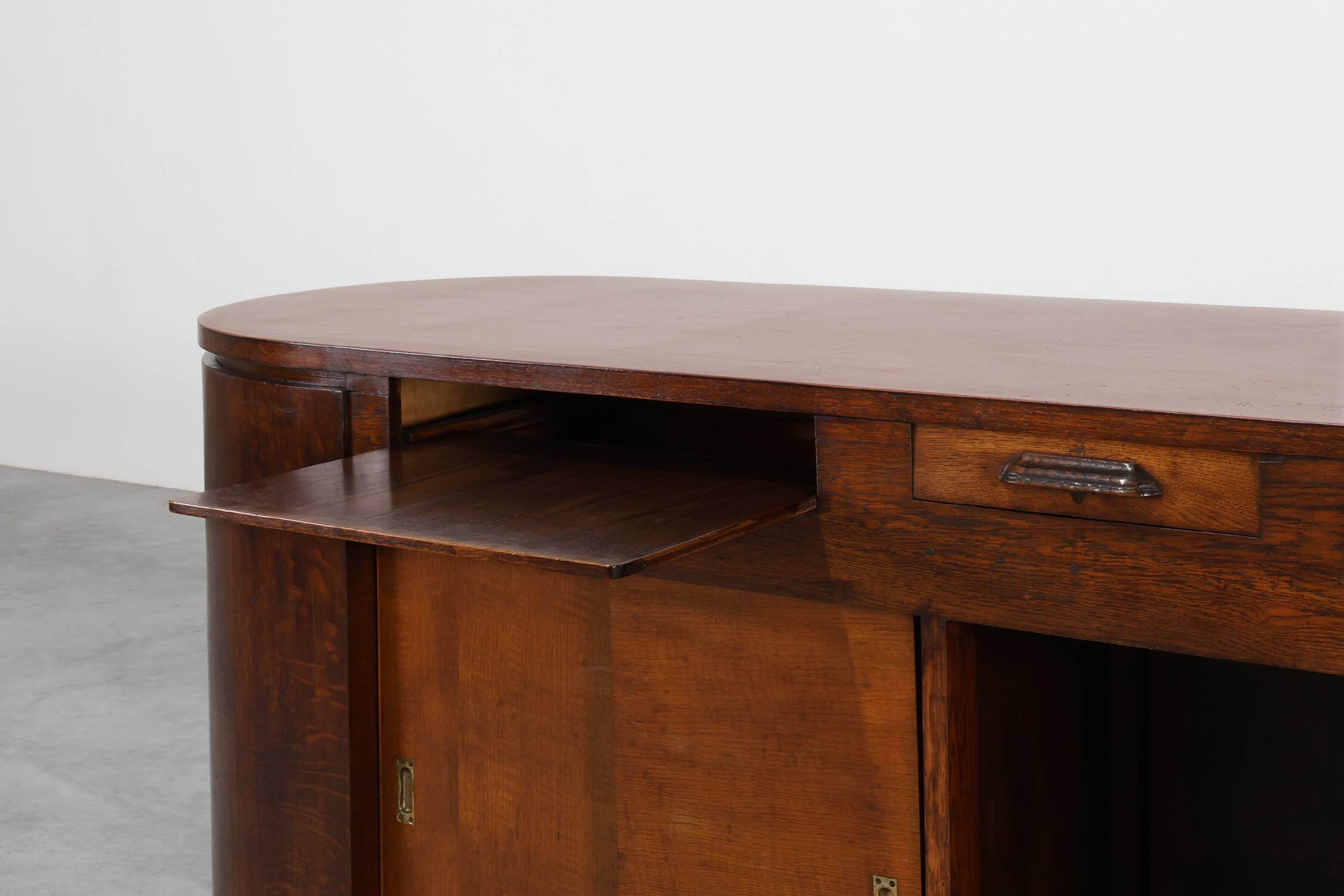 Ensemble of 2 Art Deco Counters and 1 cabinet attr. to De Coene, Belgium,19