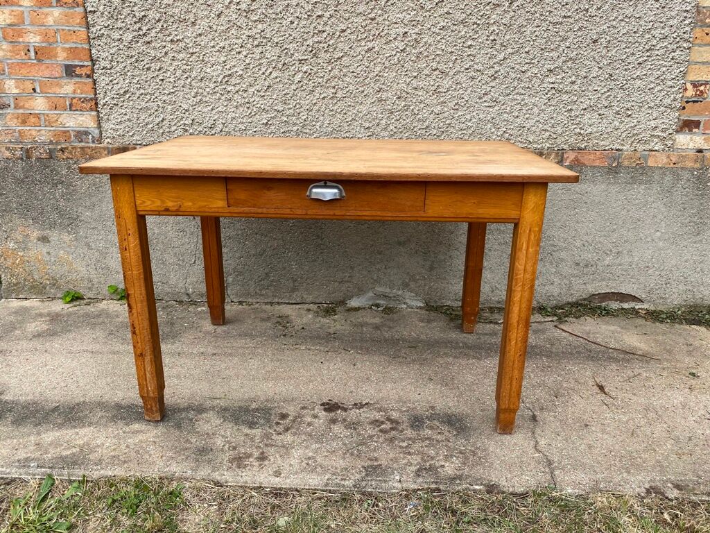 Solid oak farm table with 1 drawer