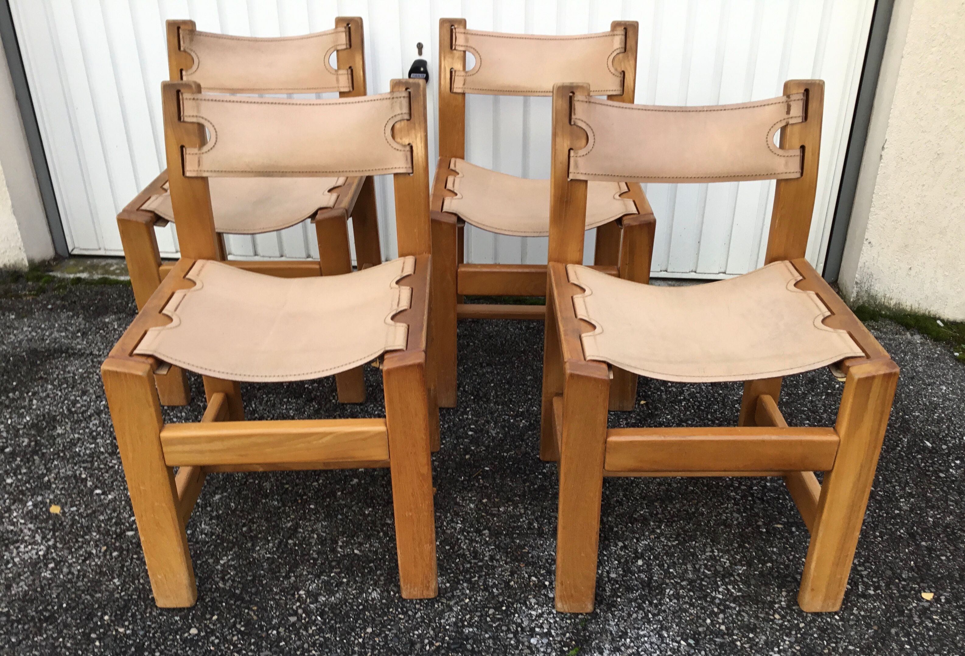 Maison Regain chairs