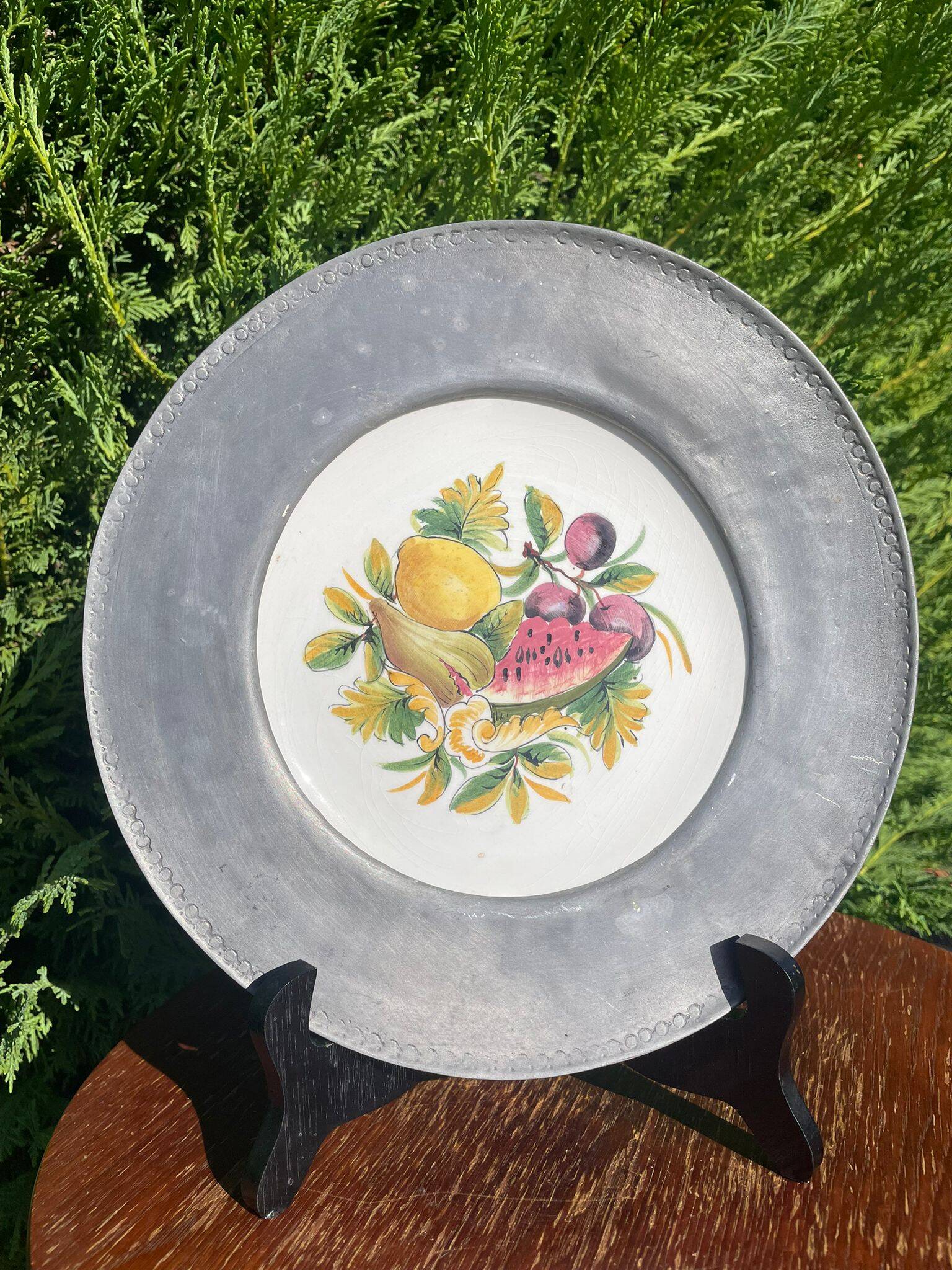 Assiette décoration étain et porcelaine Bassano