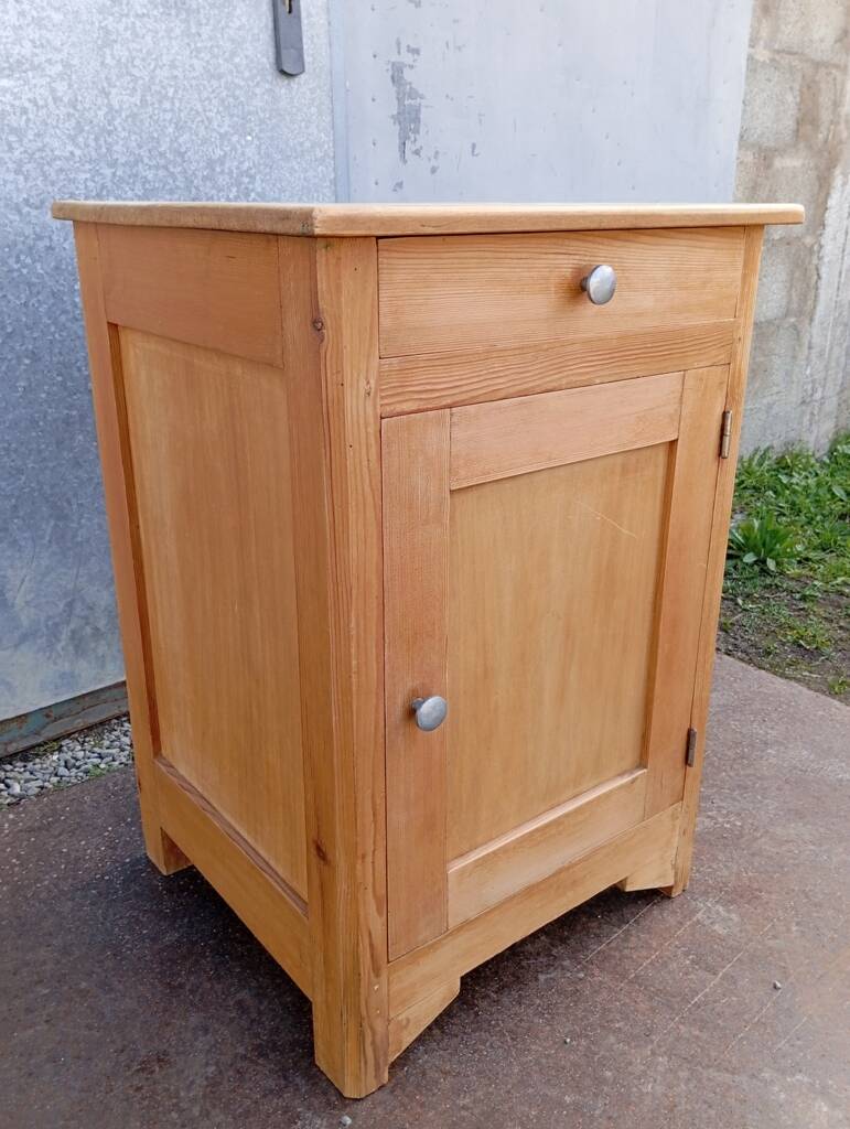 Small Parisian buffet in solid wood