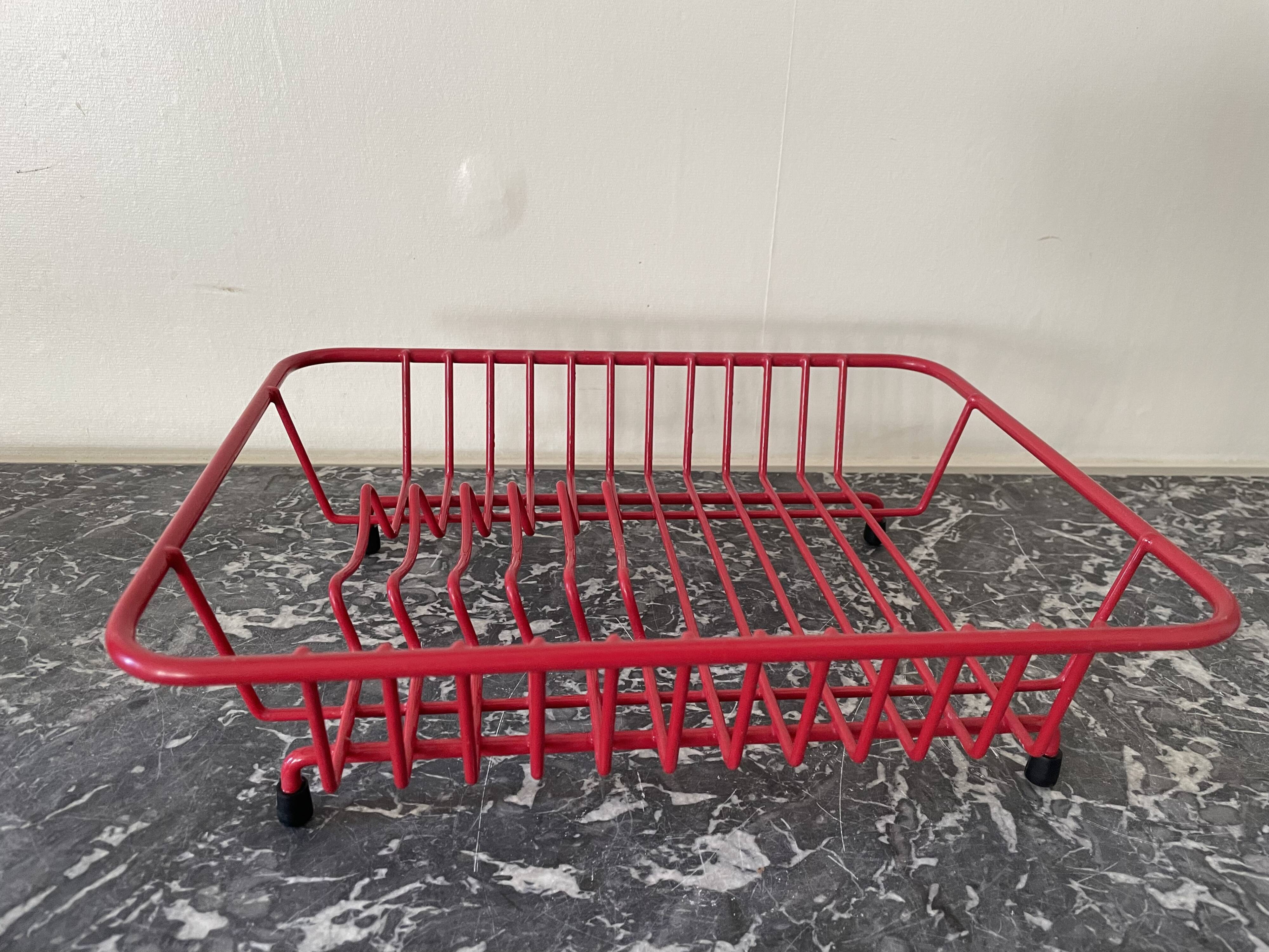 Plasticized metal dish rack