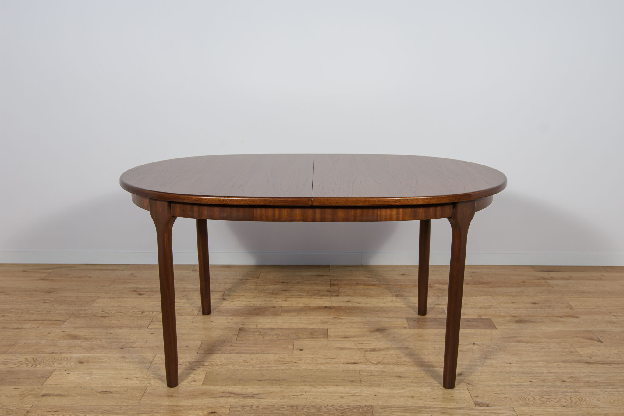 Mid-century teak oval extendable dining table from McIntosh, United Kingdom, 1960s