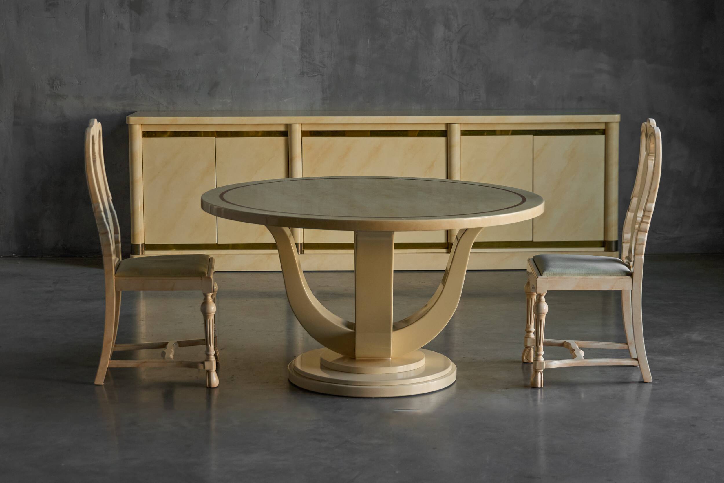 Table laquée imitation marbre de Jean Claude Mahey, France, années 1970