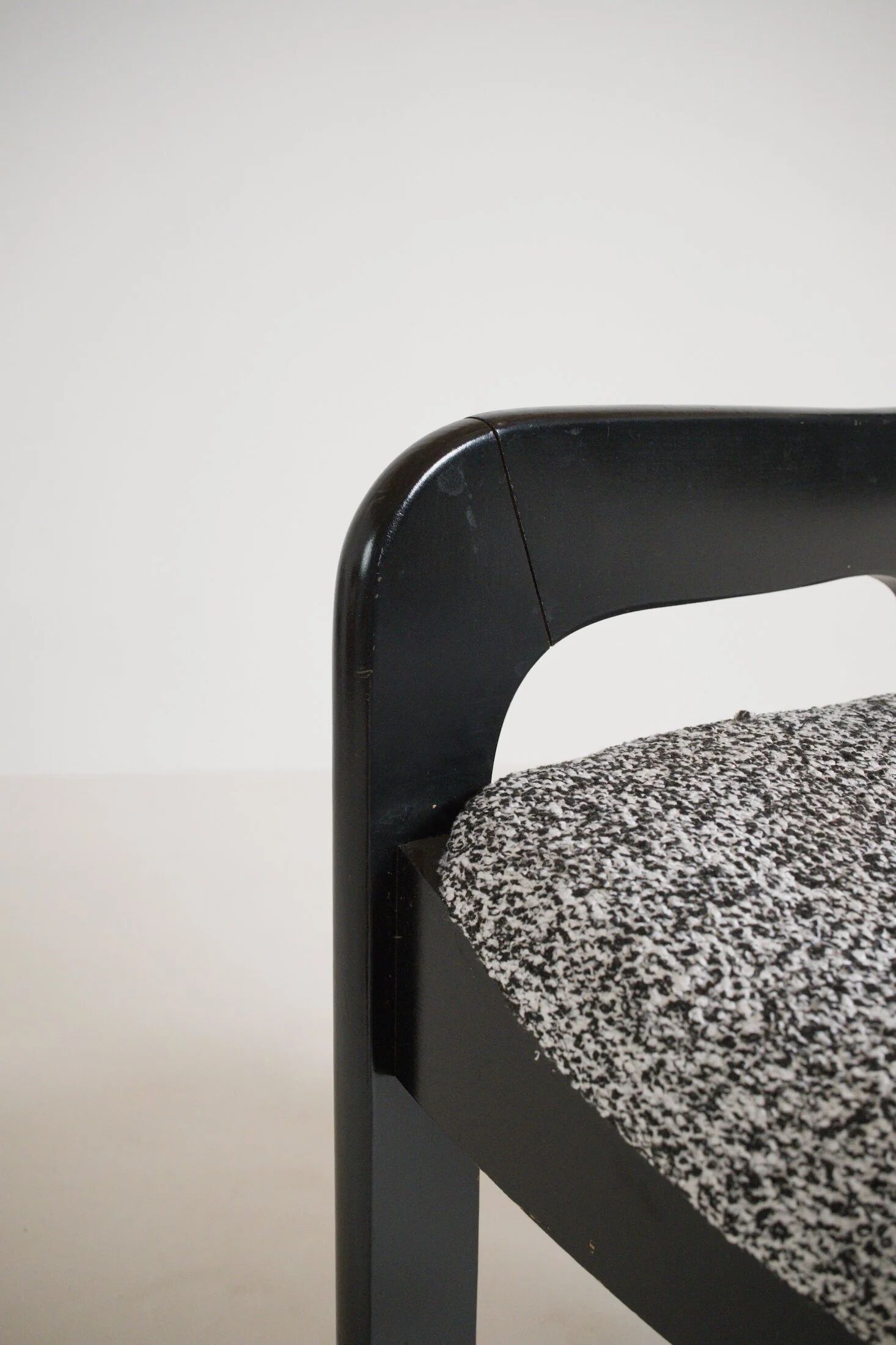 Chaise dans le goût de Eero Aarnio