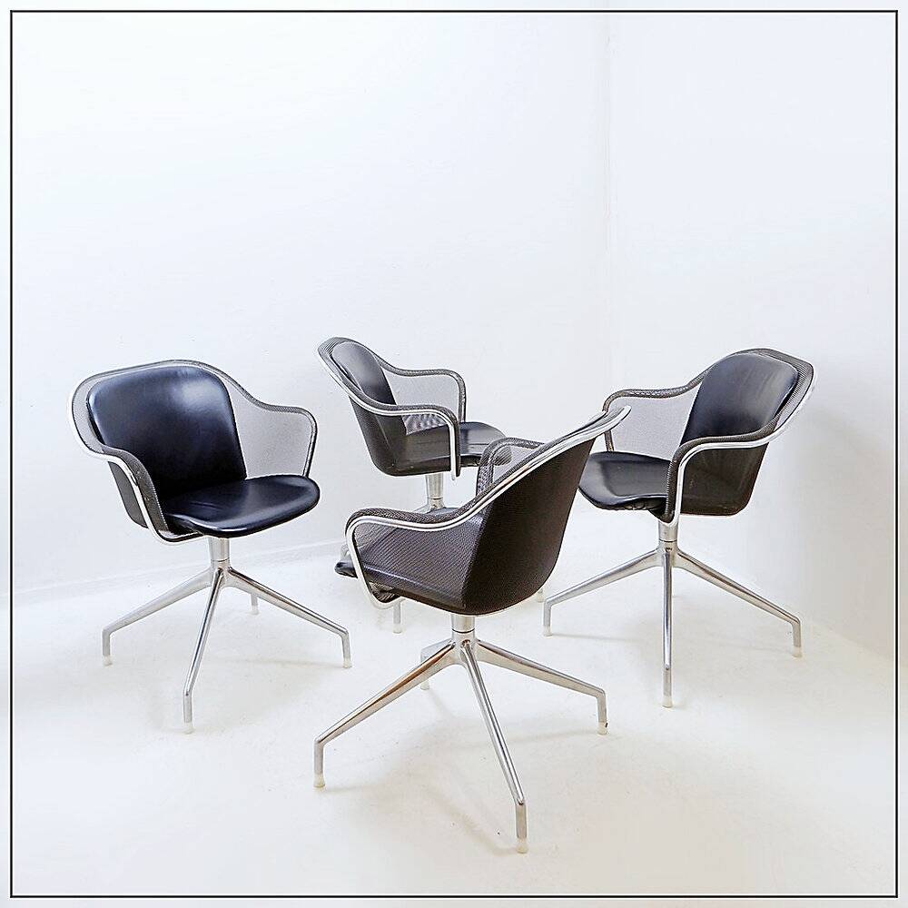 Set of 4 swivel armchairs "Iuta" by Antonio Citterio for B&B Italia