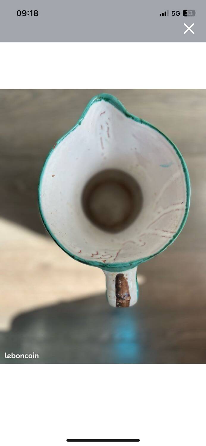 Ceramic pitcher signed Robert Picault – Scarified decoration – Vintage