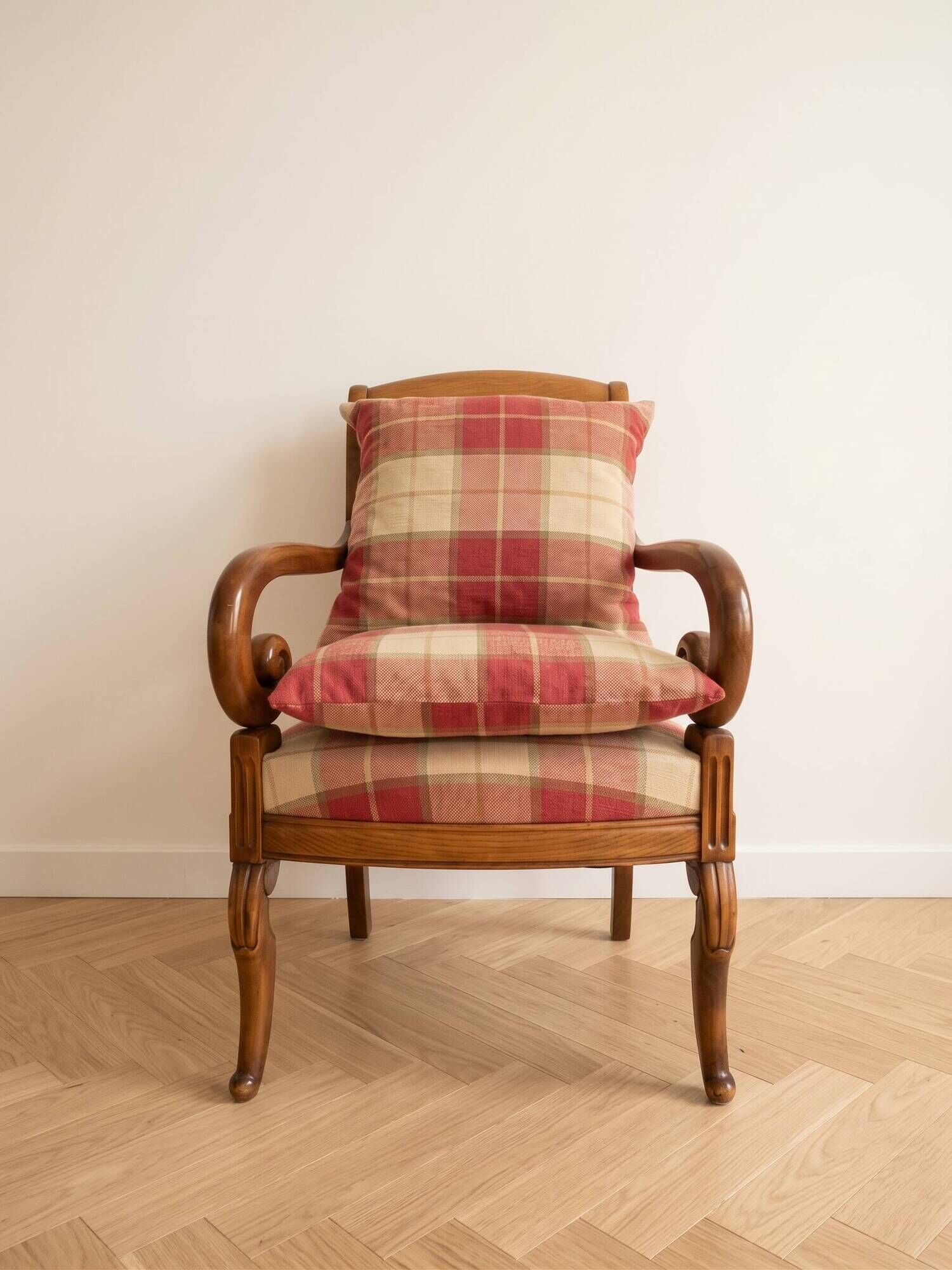 Classic armchair in wood and burgundy fabric